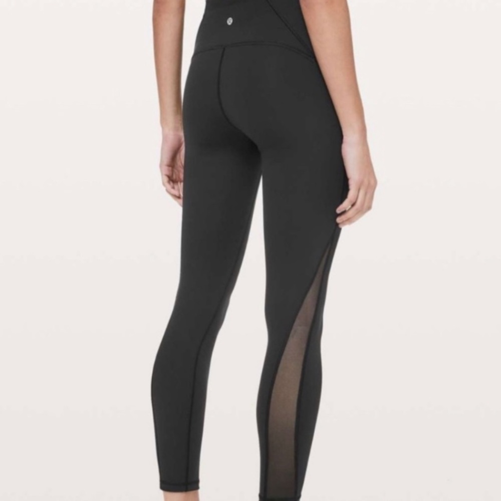 Lululemon black legging with mesh detailing